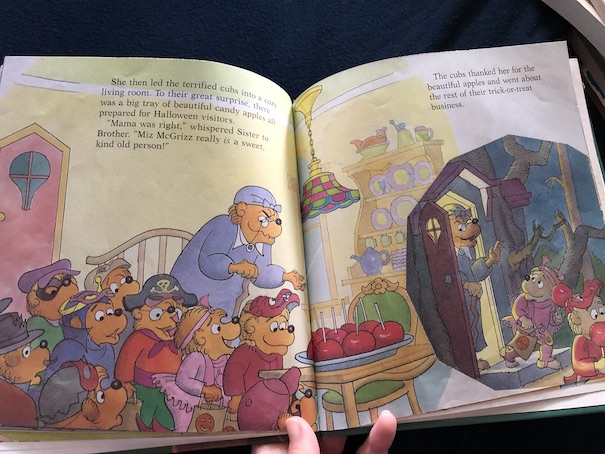 The Berenstain Bears Trick or Treat – Jestress's Forgotten Books and ...